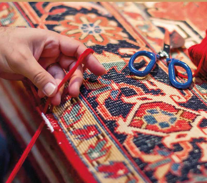 Re-lainage et création de teinte pour tapis - ETHAN RESTAURE TAPIS en Île-de-France et Paris : Re-lainage et création de teinte pour tapis et tapisserie . Raviver l’éclat de vos tapis. Livraison de tapis après restauration. Ethan Restaure Tapis : Paris (75), les Hauts-de-Seine (92), la Seine-Saint-Denis (93), le Val-de-Marne (94), la Seine-et-Marne (77), les Yvelines (78), l'Essonne (91) et le Val-d’Oise (95)