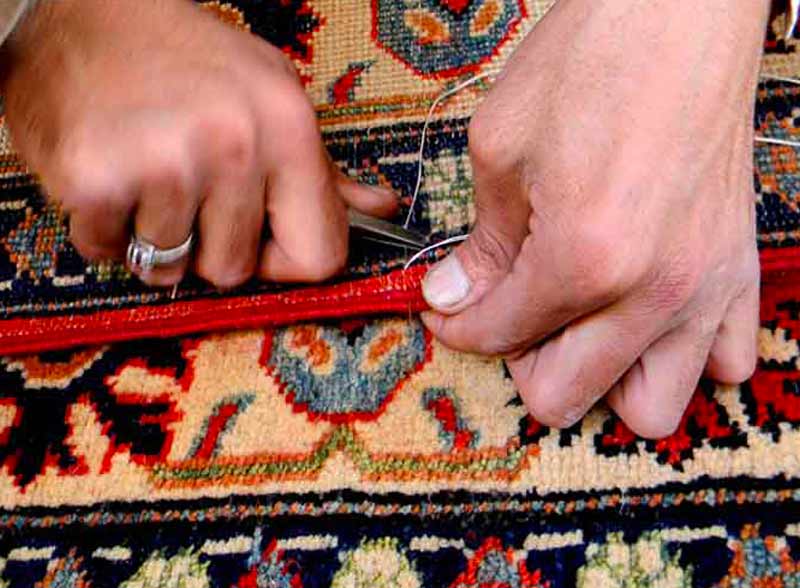 ETHAN RESTAURE TAPIS : Ethan Restaure Tapis en Île-de-France et Paris : Nettoyage, réparation, restauration de tapis en Île-de-France et Paris : Profitez de notre expertise en nettoyage et restauration de tapis anciens près de chez vous, en Île-de-France et Paris. Nos équipes se déplacent pour redonner vie à vos textiles les plus précieux :  dépoussiérage / dessablage  et nettoyage de tapis. Restauration de tapis et tapisserie, réparation de lisières, franges. Relainage. Création de teinte, ravivement des couleurs, traitement des trames, Ethan Restaure Tapis : Paris (75), les Hauts-de-Seine (92), la Seine-Saint-Denis (93), le Val-de-Marne (94), la Seine-et-Marne (77), les Yvelines (78), l'Essonne (91) et le Val-d’Oise (95)